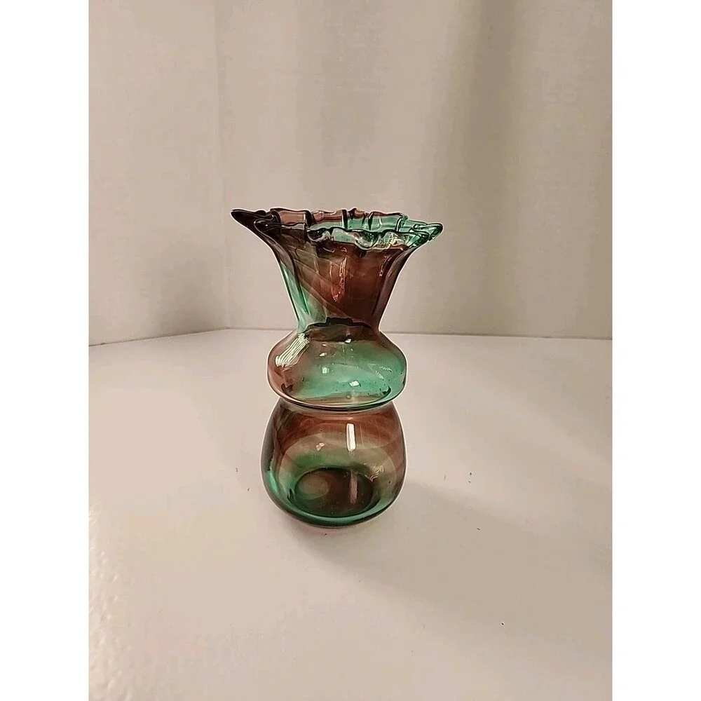 Vintage Art Glass Vase Green Brown Amethyst Swirl Ruffled